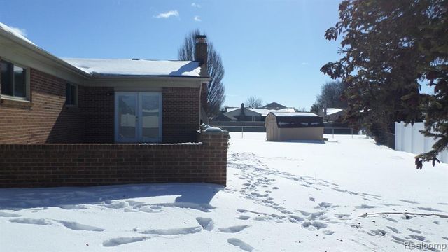 38615 Levisham Drive, Clinton Township, MI 48038