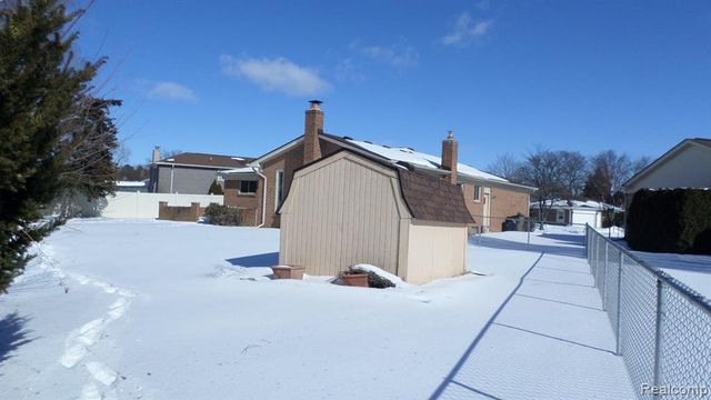 38615 Levisham Drive, Clinton Township, MI 48038