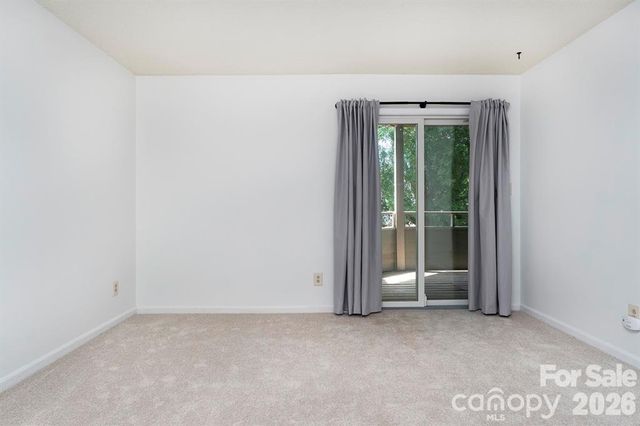 2536 Stradbrook Drive B, Charlotte, NC 28210