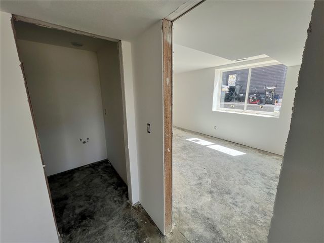 1435 Cardinal Drive, Fairfax, IA 52228