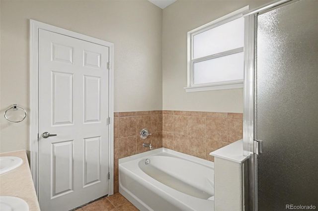 8467 Canyon Rim Circle 302, Englewood, CO 80112