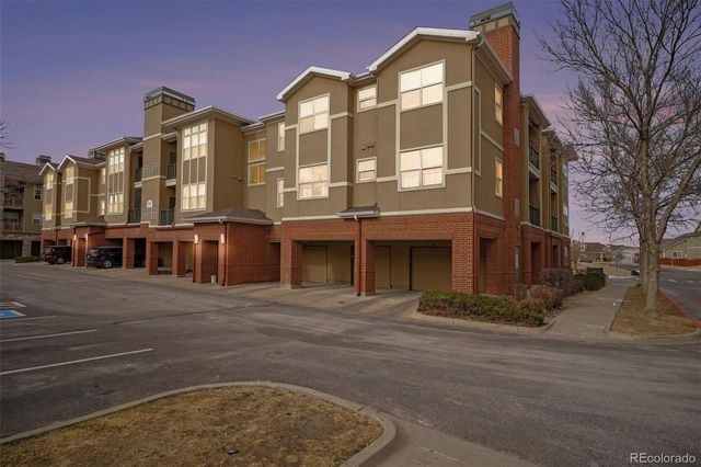 8467 Canyon Rim Circle 302, Englewood, CO 80112