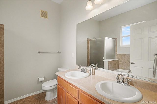 8467 Canyon Rim Circle 302, Englewood, CO 80112