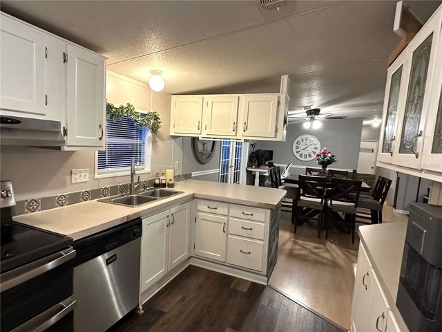 1434 LAKE SHORE DRIVE, Casselberry, FL 32707