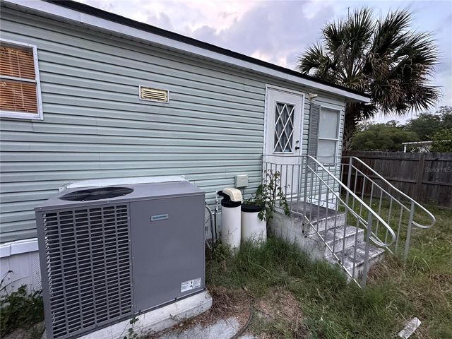 1434 LAKE SHORE DRIVE, Casselberry, FL 32707