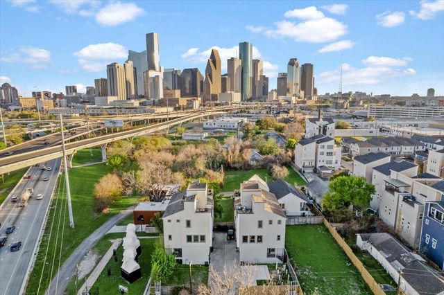 1005 Bingham Street 5, Houston, TX 77007