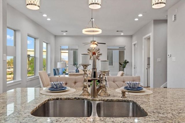 1005 Bingham Street 5, Houston, TX 77007