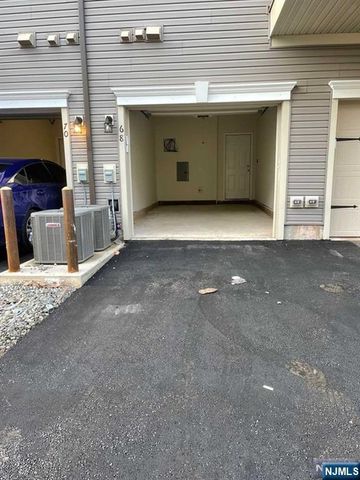 68 Leahy Drive 4904, Wood Ridge, NJ 07075