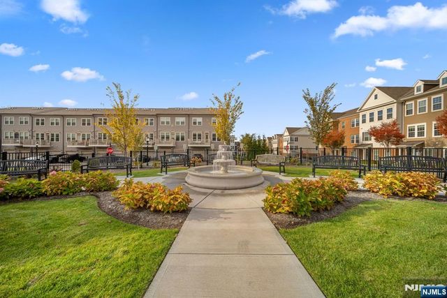 68 Leahy Drive 4904, Wood Ridge, NJ 07075