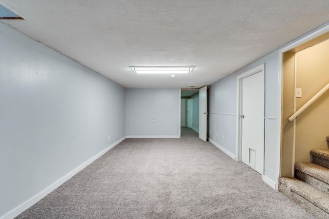 2409 W Wildwood Ln, Wichita, KS 67217