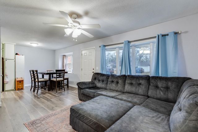 2409 W Wildwood Ln, Wichita, KS 67217