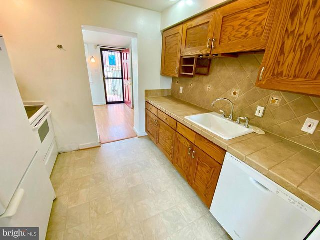 666 MELVIN DR, Baltimore, MD 21230
