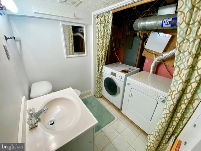 666 MELVIN DR, Baltimore, MD 21230