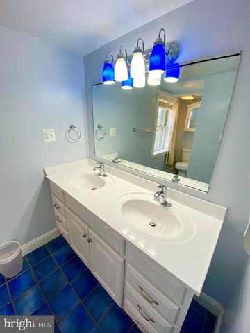 666 MELVIN DR, Baltimore, MD 21230