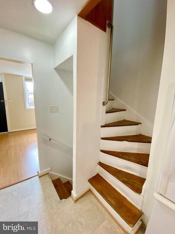 666 MELVIN DR, Baltimore, MD 21230