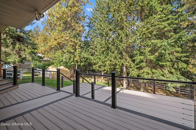 18407 W Rice Ave, Hauser, ID 83854