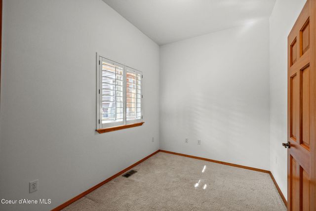18407 W Rice Ave, Hauser, ID 83854
