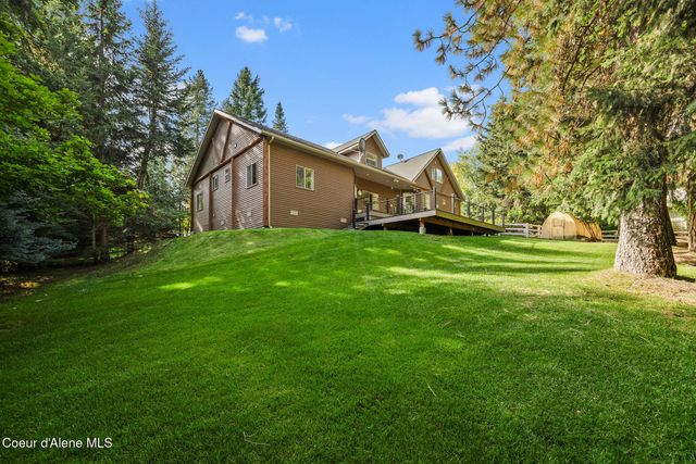 18407 W Rice Ave, Hauser, ID 83854