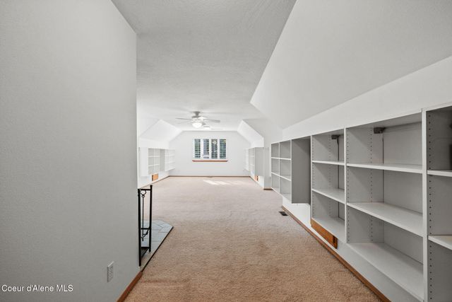 18407 W Rice Ave, Hauser, ID 83854