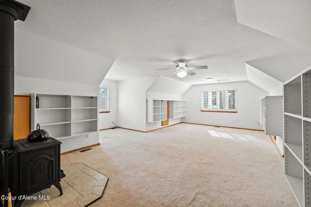 18407 W Rice Ave, Hauser, ID 83854