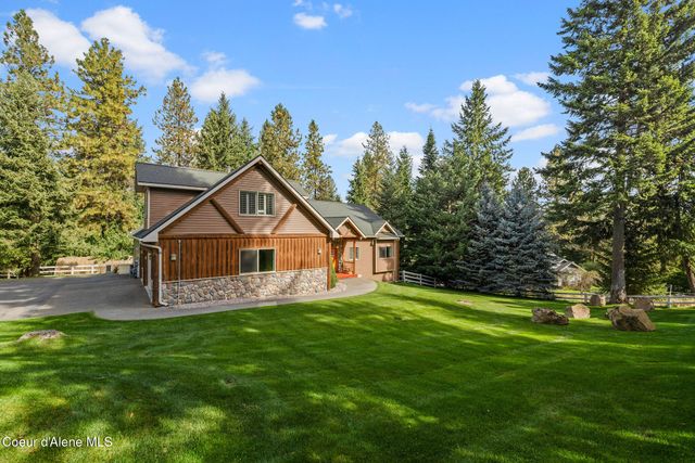 18407 W Rice Ave, Hauser, ID 83854
