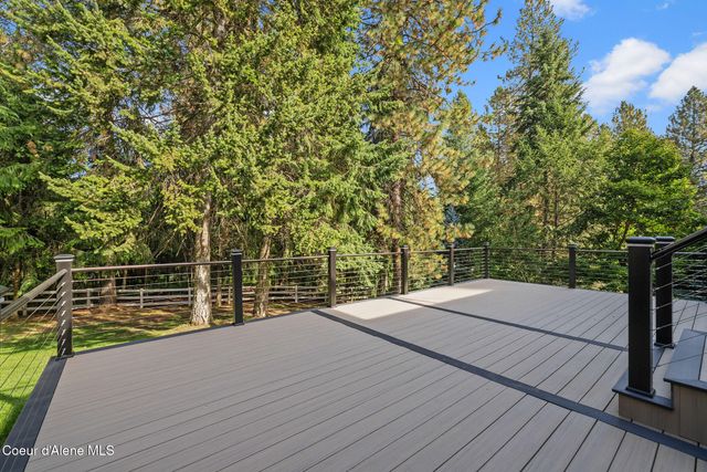 18407 W Rice Ave, Hauser, ID 83854