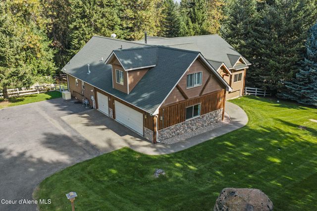 18407 W Rice Ave, Hauser, ID 83854