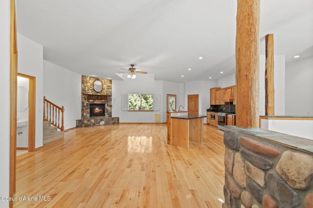 18407 W Rice Ave, Hauser, ID 83854