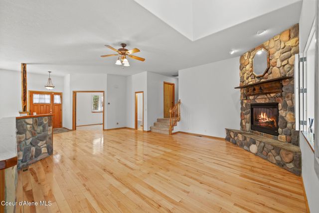 18407 W Rice Ave, Hauser, ID 83854