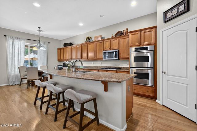 6901 W PEAK VIEW Road, Peoria, AZ 85383