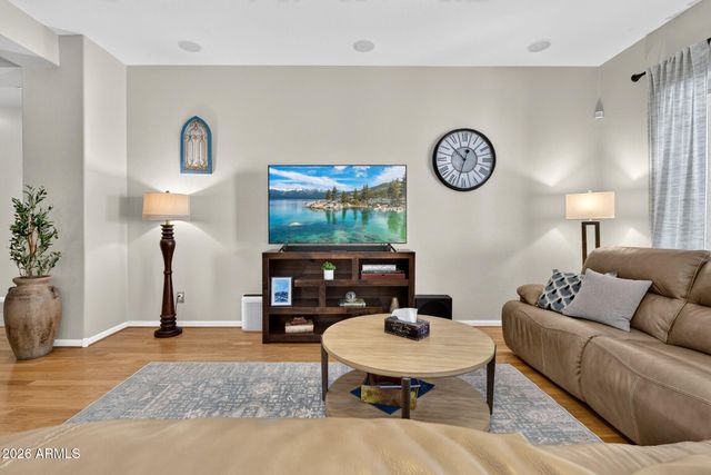 6901 W PEAK VIEW Road, Peoria, AZ 85383