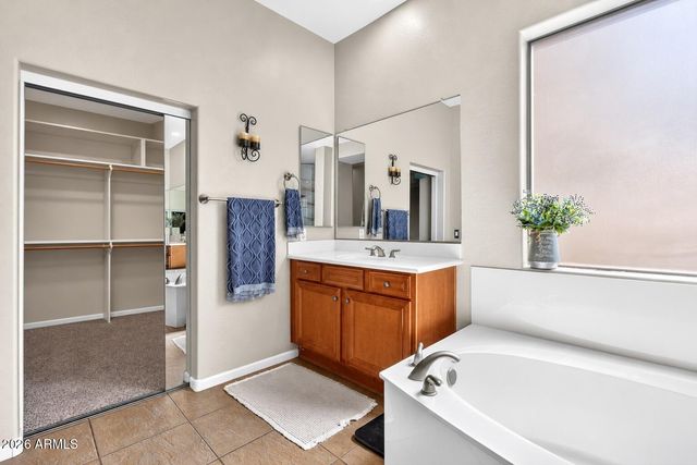 6901 W PEAK VIEW Road, Peoria, AZ 85383
