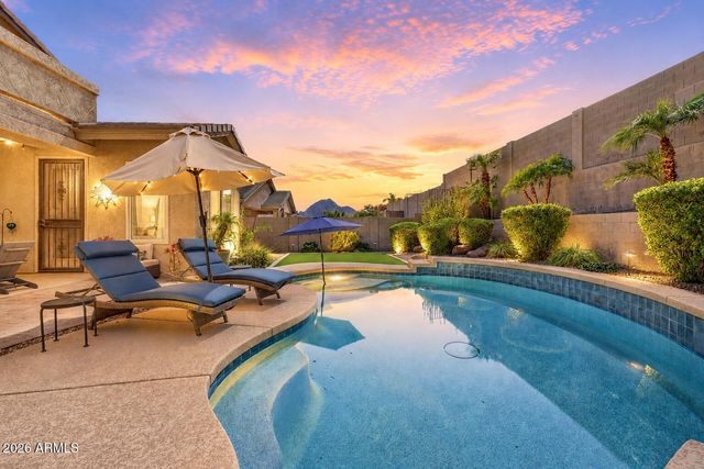 6901 W PEAK VIEW Road, Peoria, AZ 85383