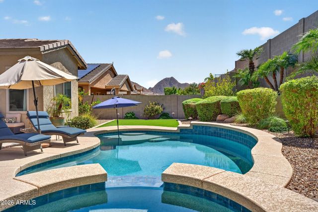 6901 W PEAK VIEW Road, Peoria, AZ 85383