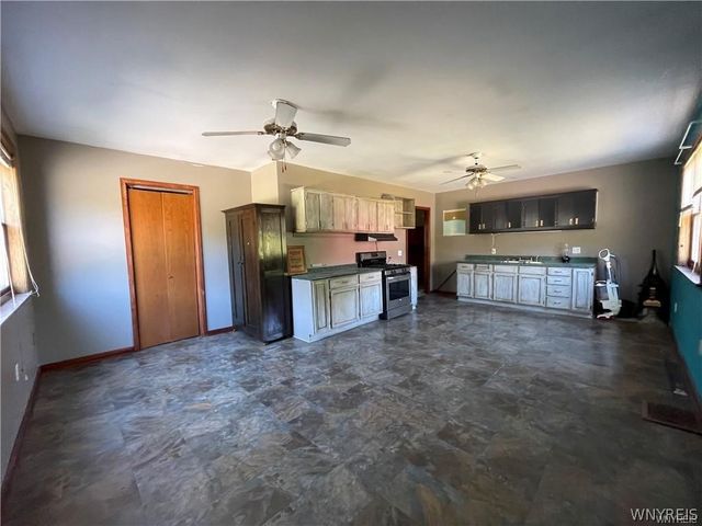 9954 Vermont Hill Road, Holland, NY 14080