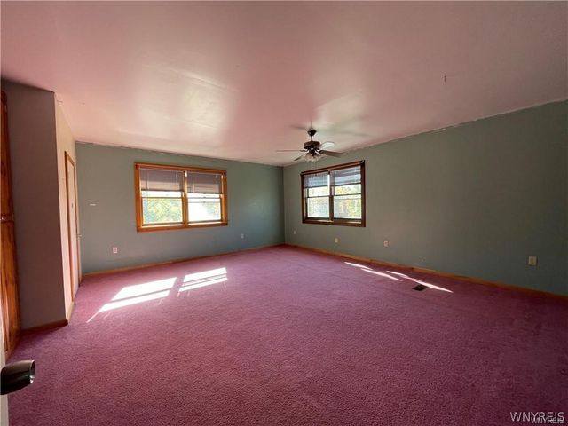 9954 Vermont Hill Road, Holland, NY 14080