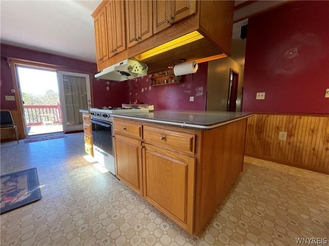 9954 Vermont Hill Road, Holland, NY 14080