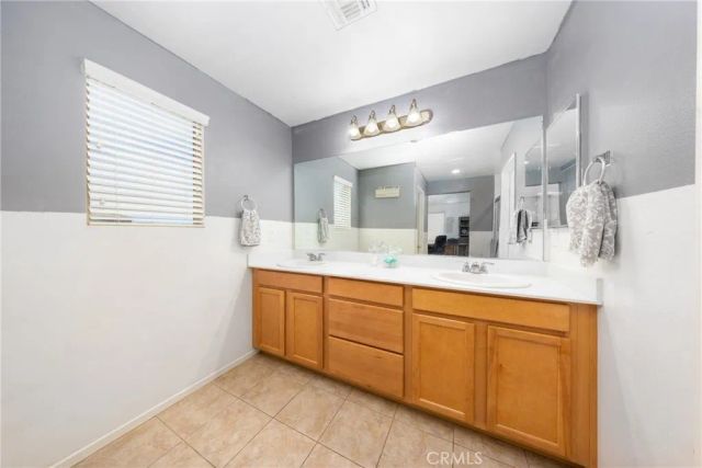 1102 Moraga Avenue, Perris, CA 92571