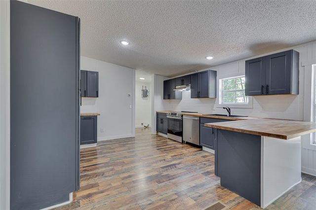 208 Meadow Hills Drive, Anderson, SC 29624