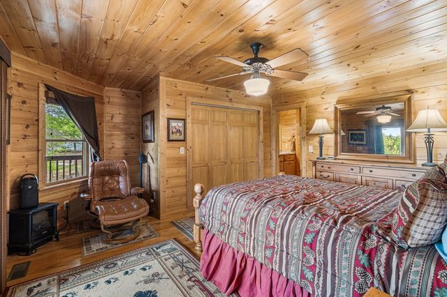 447 Creekmont Drive, Blairsville, GA 30512
