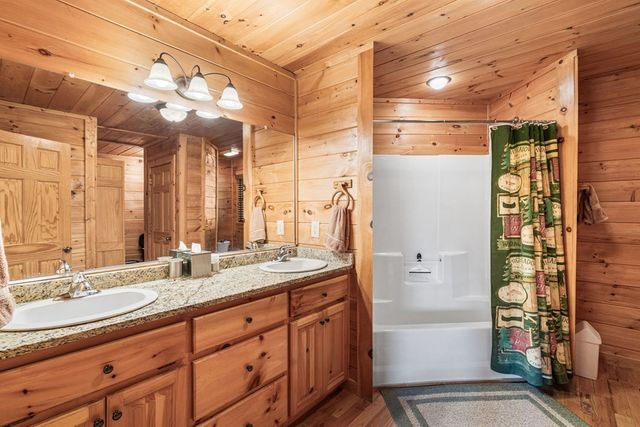 447 Creekmont Drive, Blairsville, GA 30512