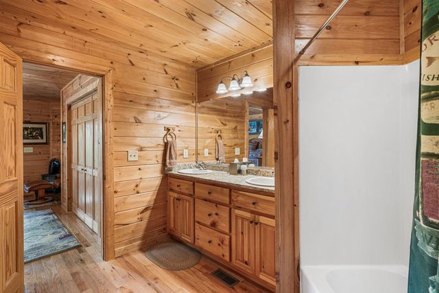 447 Creekmont Drive, Blairsville, GA 30512