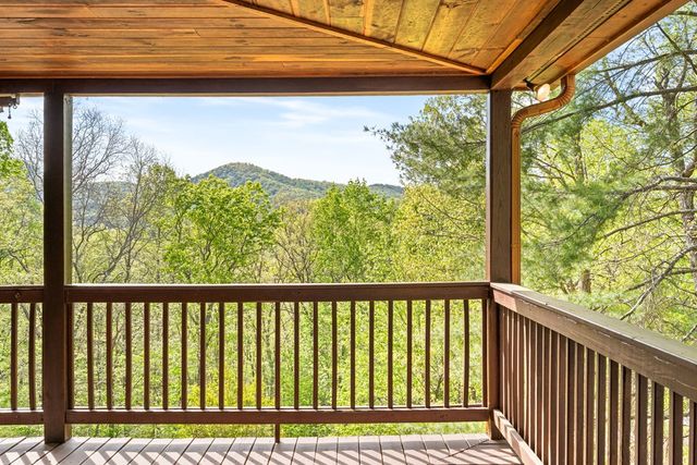 447 Creekmont Drive, Blairsville, GA 30512