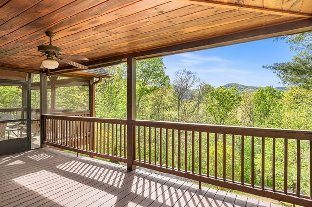 447 Creekmont Drive, Blairsville, GA 30512