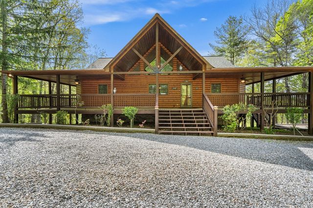 447 Creekmont Drive, Blairsville, GA 30512