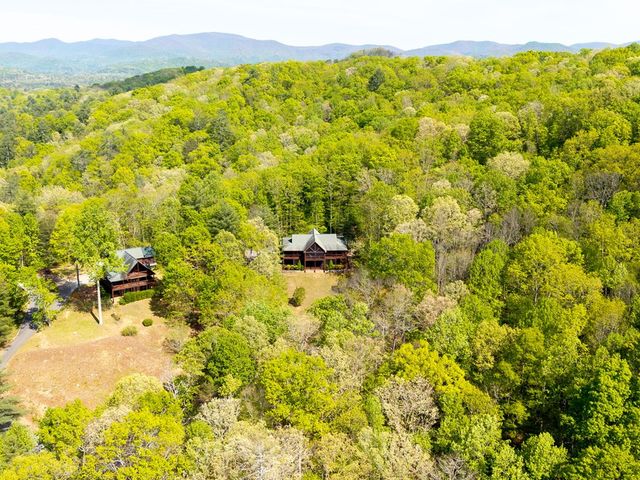 447 Creekmont Drive, Blairsville, GA 30512