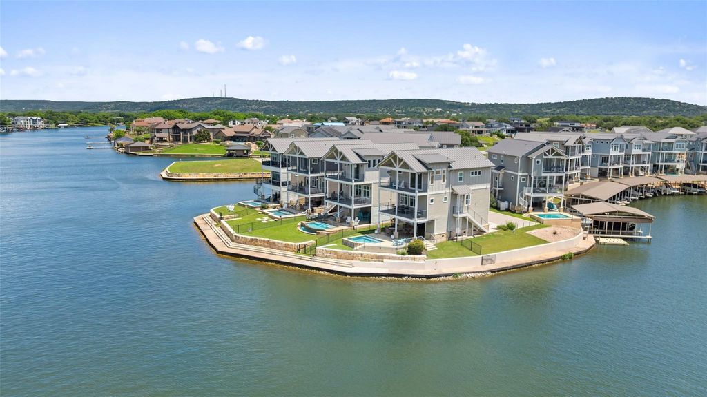 412 Island CIR, Kingsland, TX 78639