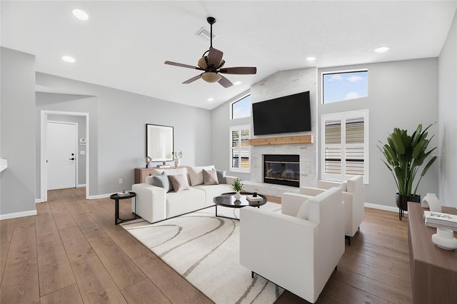 2001 CIMMARON RUN DRIVE, Valrico, FL 33594