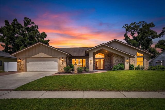 2001 CIMMARON RUN DRIVE, Valrico, FL 33594