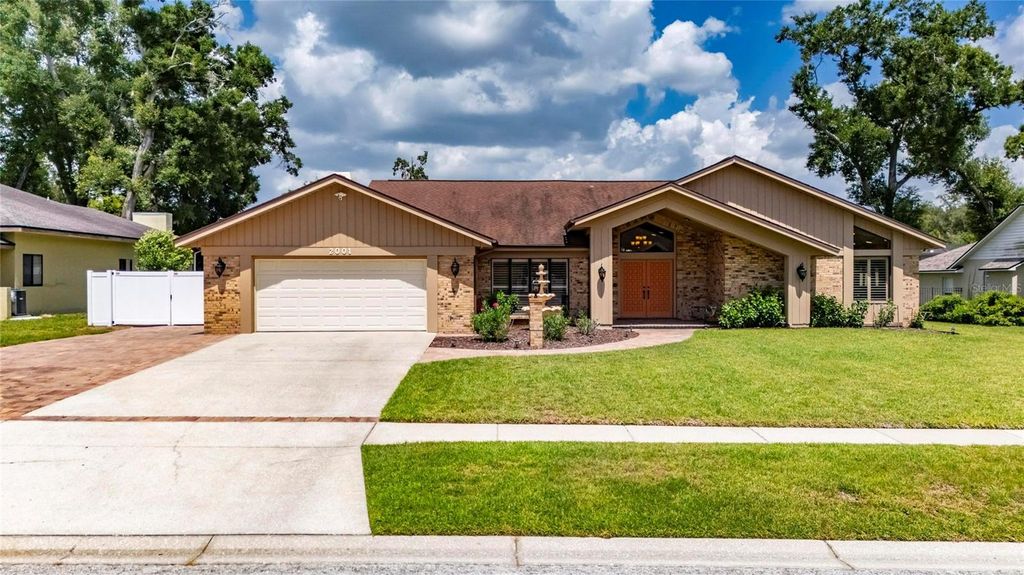 2001 CIMMARON RUN DRIVE, Valrico, FL 33594